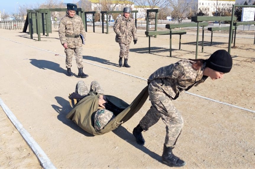 Áskerı dárigerler halyqaralyq jarystarǵa daıyndalýda