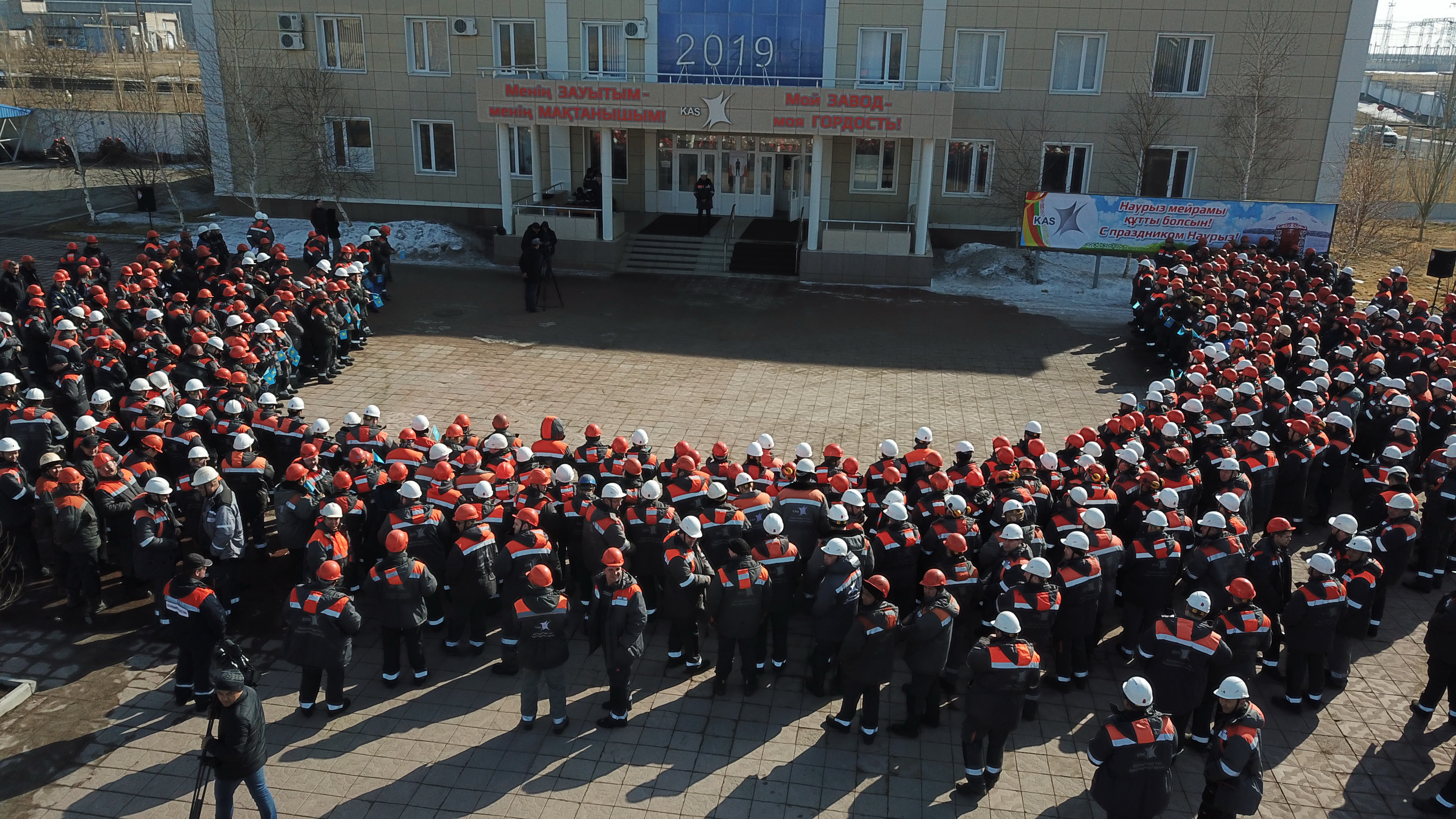 Pavlodarda metallýrgter men munaıshylar birlese qoldaý bildirdi