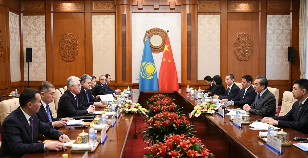 Qazaqstan men Qytaı strategııalyq seriktestik baǵytynyń ózgermeıtindigin rastady