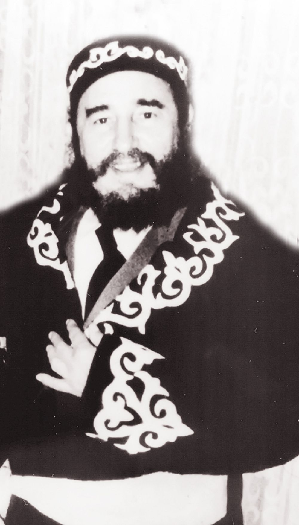 Fıdel Kastro kıgen qazaqtyń ulttyq shapany