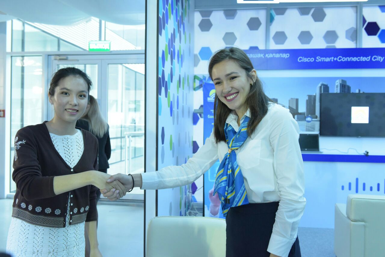 Dınara Sádýaqasova