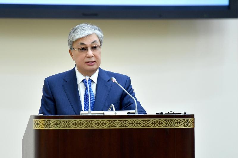 Prezıdent Instagram jelisinen resmı paraqshasyn ashty