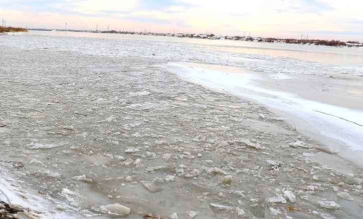 Qyzylordadaǵy jańa kópirdiń sapasyna jurt alańdaýly