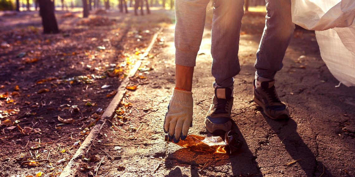 Júgirip qoqys jına: Elordada ekologııalyq aksııa ótedi