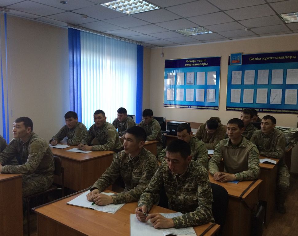 Semeıde Qarýly Kúshterdegi avıasııalyq nysanashylar daıyndyǵy ótýde