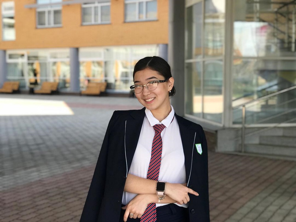 Oraldyq oqýshy sheteldik 11 JOO grantyn jeńip aldy