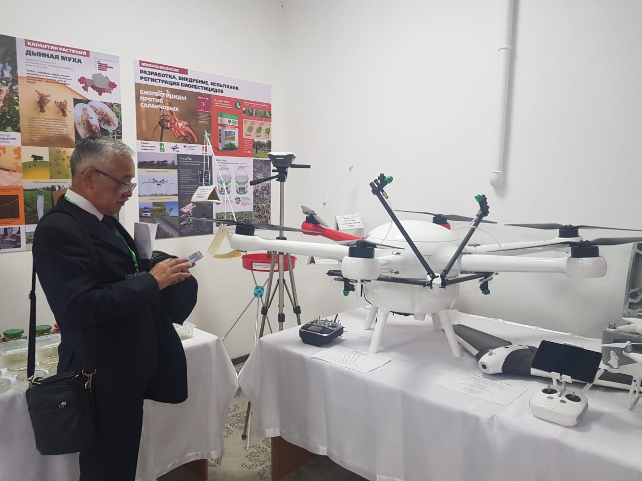 Ǵylym akademııasynyń alǵashqy akademıgi ári prezıdenti Qanysh Sátbaevtyń ǵylymı jolyna arnalǵan konferensııa ótýde