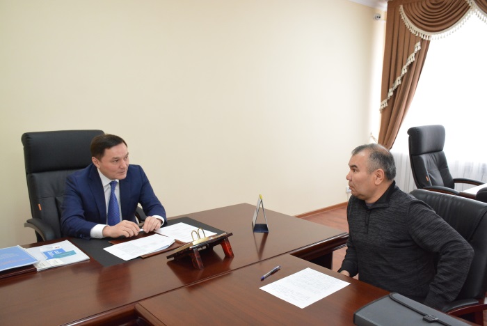 Aqmola oblysynyń ákimi Ermek Marjyqpaev azamattardy jeke máselelerimen qabyldady