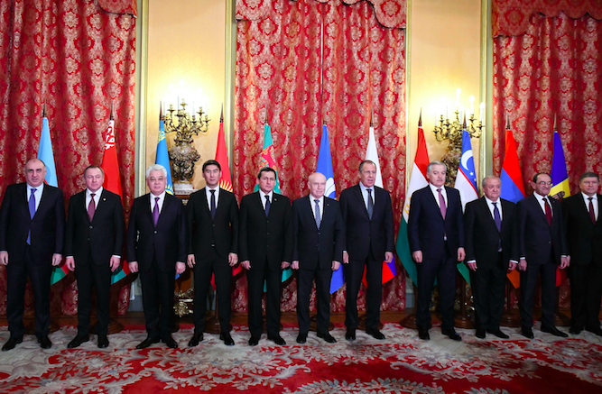 Beıbit Atamqulov Túrikmenstannyń tóraǵalyǵymen Máskeýde ótken TMD SIM keńesiniń kezekti otyrysyna qatysty