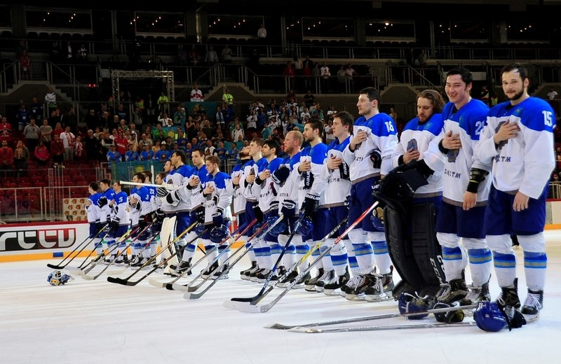 Shaıbaly hokkeıden Qazaqstan komandasy eki joldastyq kezdesý ótkizedi