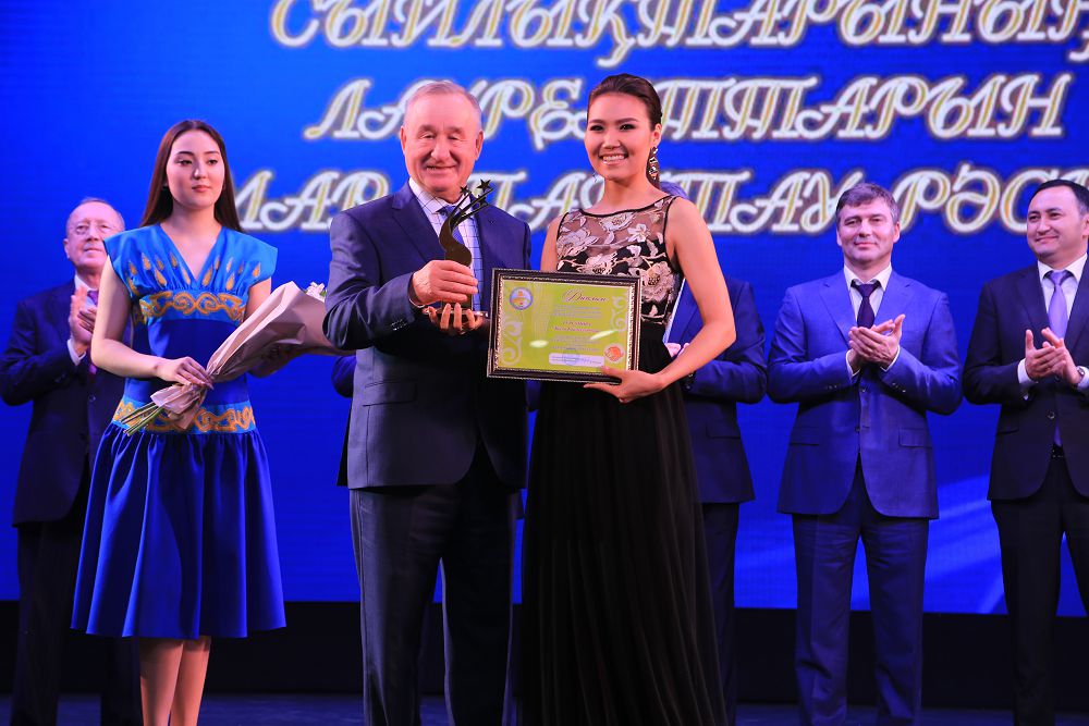 Áleýmettik qoldaýdyń ádemi úlgisi