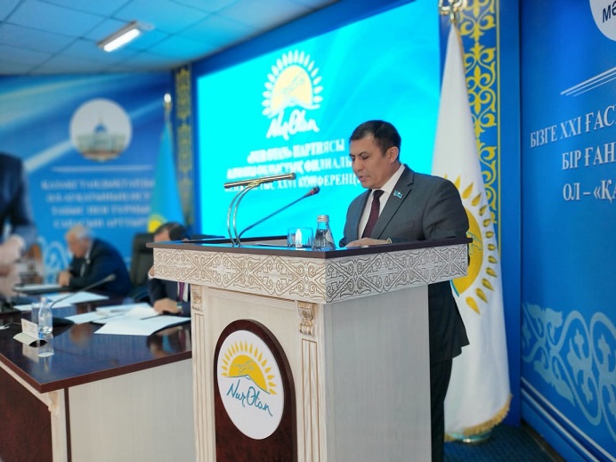 Áleýmettik qoldaý baǵyty – partııanyń basty nazarynda