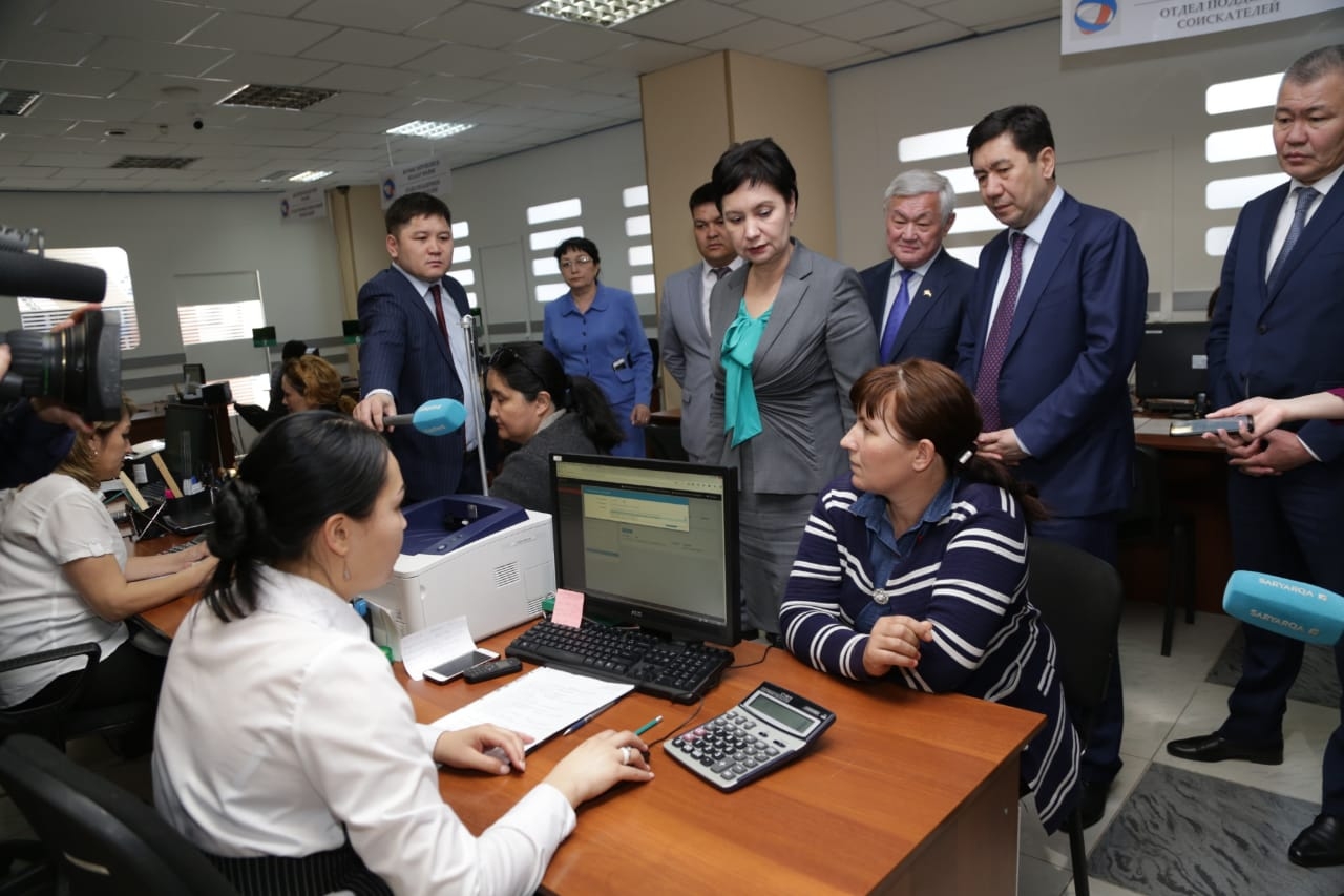 Gúlshara Ábdihalyqova bastaǵan úkimettik top Qaraǵandy oblysyna jumys saparymen keldi