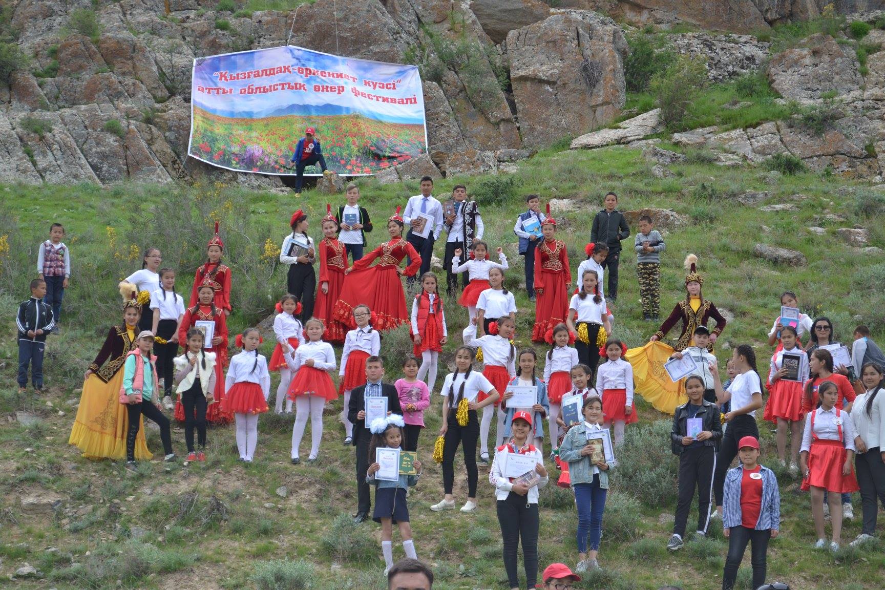 «Qyzǵaldaq-órkenıet kýási» taqyrybynda oblystyq óner festıvali ótti