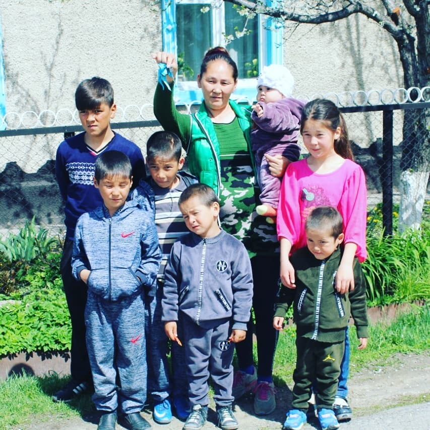 Kásipker «Kúmis alqaly» anaǵa Tekeli qalasynan úı syılady