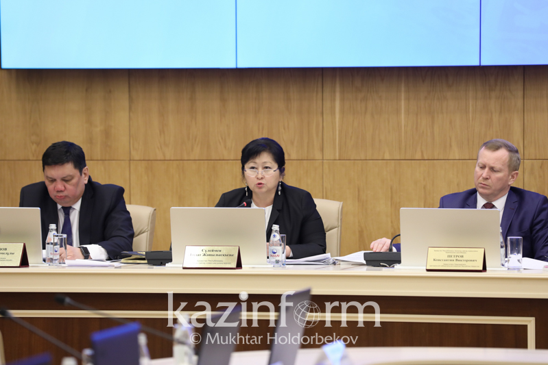 Saılaý-2019: Kandıdattyń qazaq tilin jetik meńgergenin anyqtaıtyn ǵalymdar belgili boldy