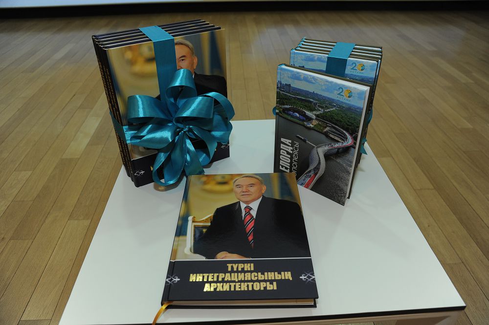 «Túrki ıntegrasııasynyń arhıtektory» jáne «Elorda epopeıasy» kitaptarynyń tusaýkeseri ótti