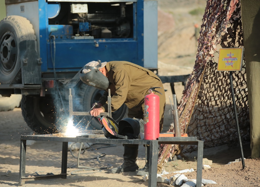 «Aıbalta-2019» oqý-jattyǵýy sheńberinde áskerlerdi aýqymdy materıaldyq-tehnıkalyq qamtamasyz etý ósti