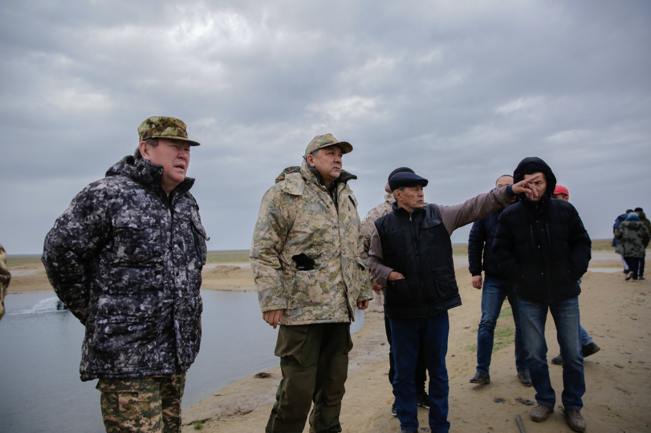 Atyraý eldi mekenderdegi aýyz sý máselesi sheshilip jatyr