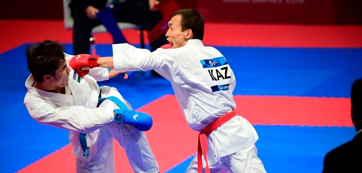 Darhan Asadilov Rabattaǵy Premer-lıga týrnırinde top jardy​