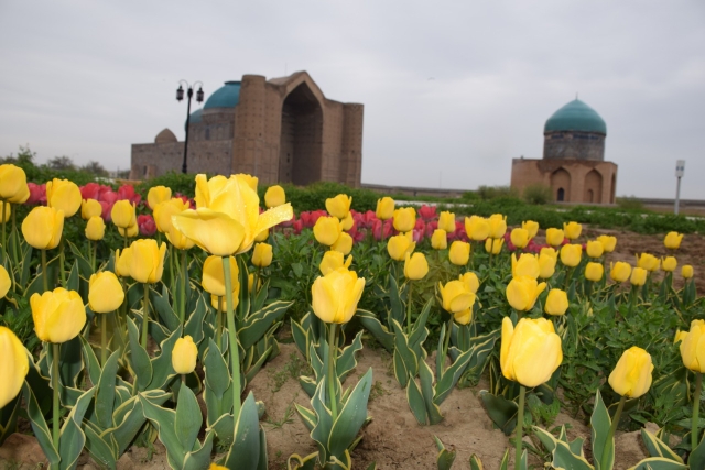 Qoja Ahmet Iаsaýı kesenesi jáne tarıhı tulǵalar men oryndar jaıly málimet berýge arnalǵan mobıldik qosymsha iske qosyldy
