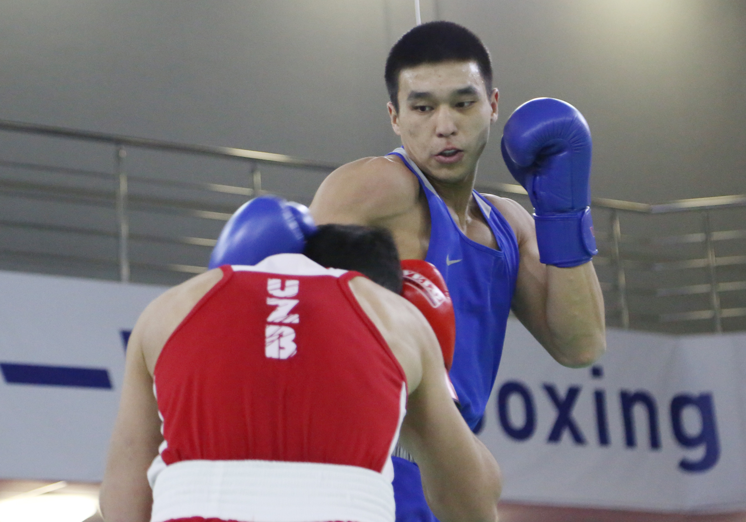 Boks: Nurmaǵanbet pen Qońqabaev fınalda