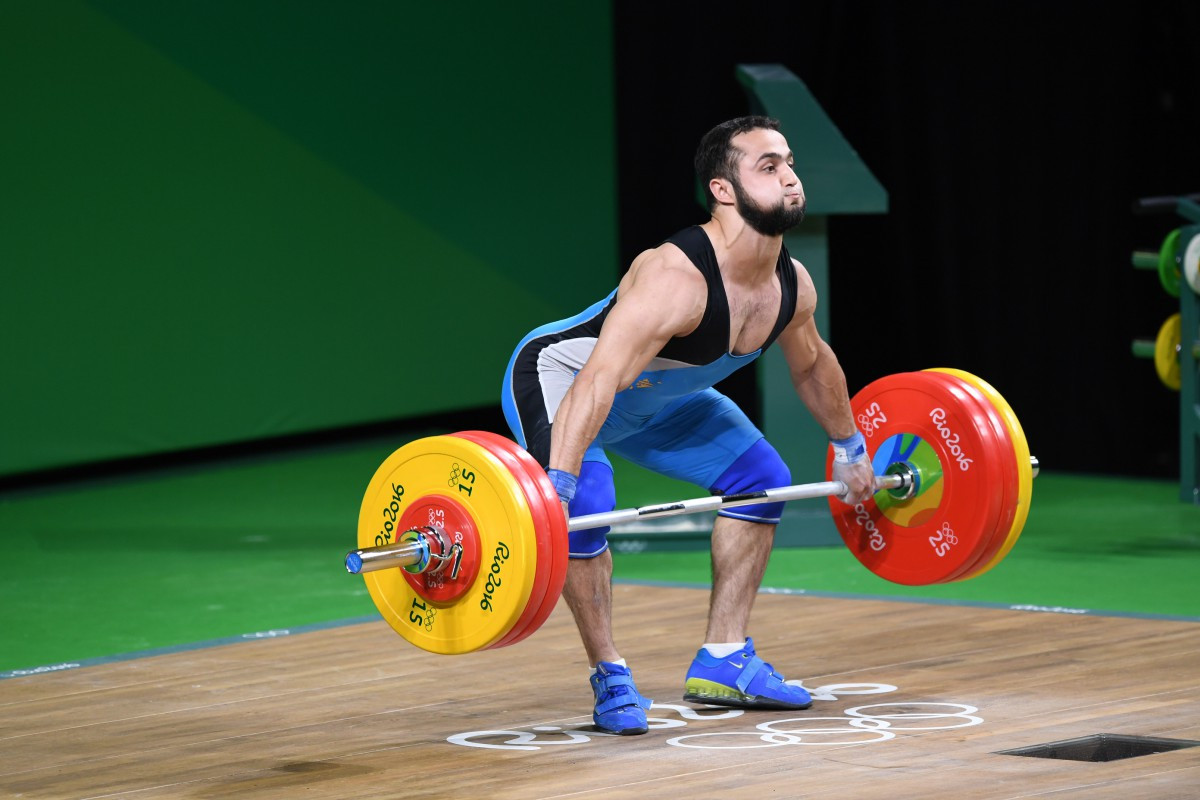 Aýyr atletıka: Rahımov júldesiz qaldy