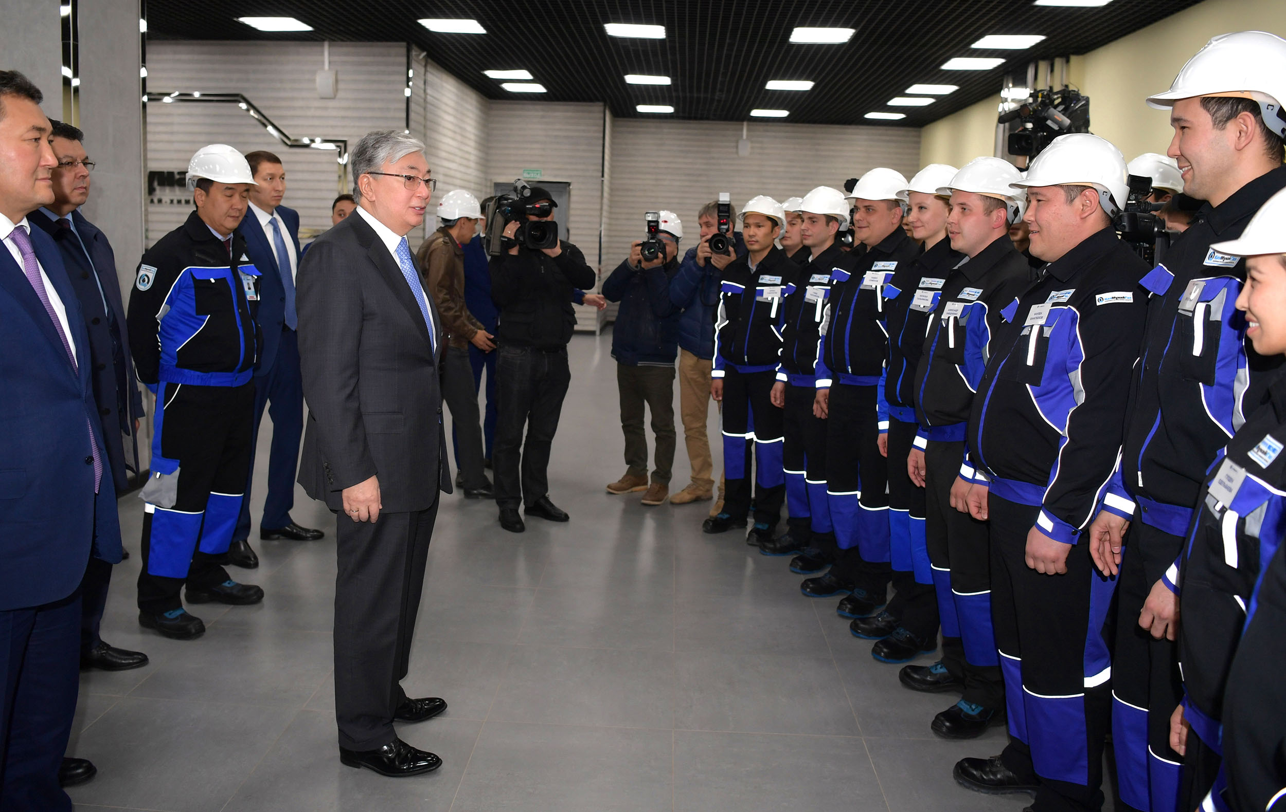 Qasym-Jomart Toqaev Pavlodar munaı-hımııa zaýytyna bardy