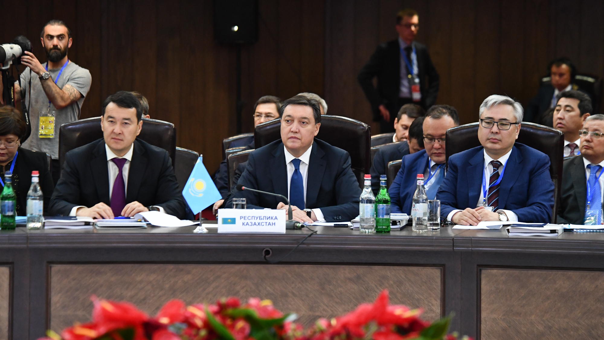 Asqar Mamın Erevanda Eýrazııalyq úkimetaralyq keńes otyrysyna qatysty