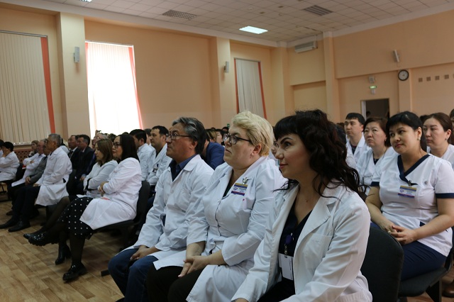 Pavlodardaǵy kardıoortalyqta Májilis depýtattary Olga Shıshıgına, Gleb Shegelskıı, Aleksandr Sýslov boldy