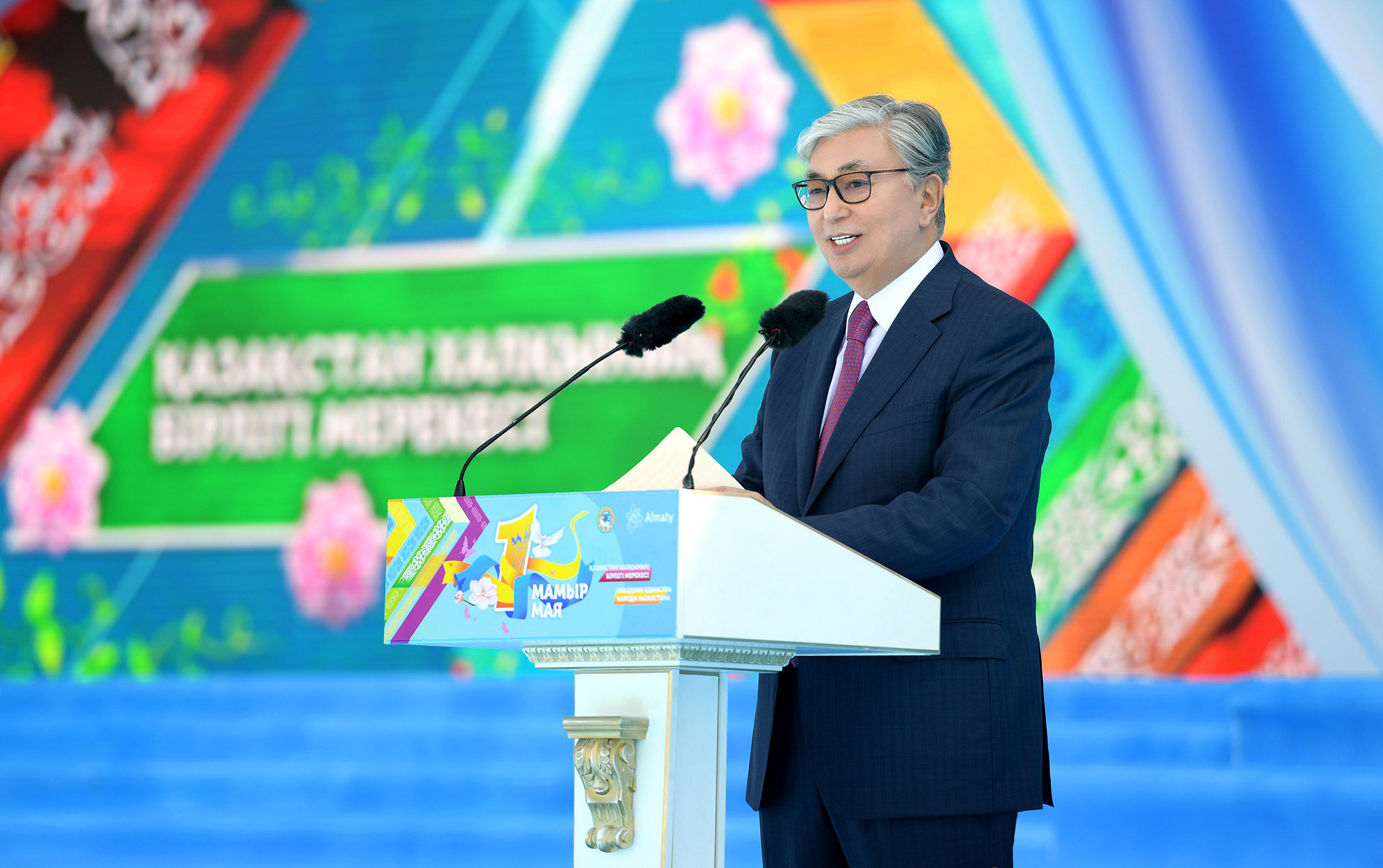 Qasym-Jomart Toqaev Qazaqstan halqynyń birligi kúnine arnalǵan saltanatty is-sharaǵa qatysty