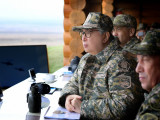 Qasym-Jomart Toqaev «Aıbalta-2019» strategııalyq komandalyq-shtabtyq oqý-jattyǵýyna bardy