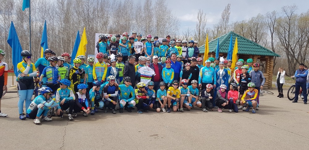 Elordada velosporttan chempıonat bastaldy