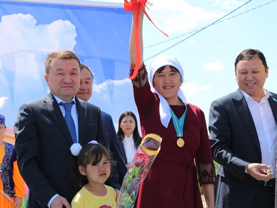 Panfılov aýdanynda bir kúnde 40 otbasy baspanaly boldy