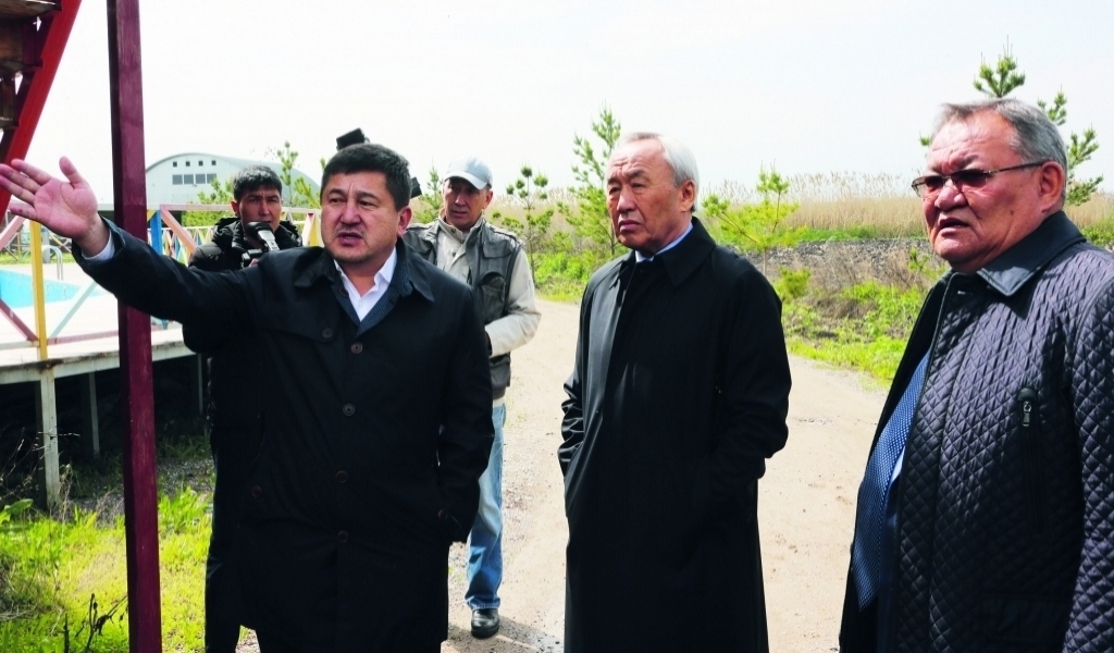 Májilis depýtaty sharýa qojalyqtaryn aralady