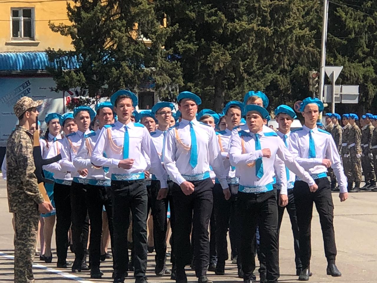 Altaı aýdanynda «Jas sarbazdar» sherýi ótti