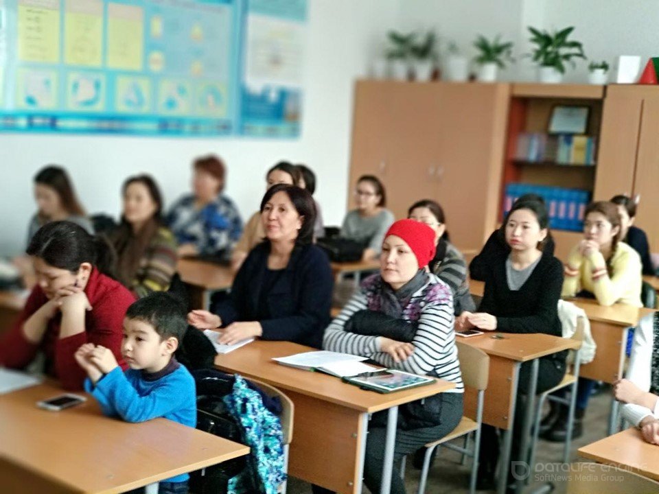 Mınıstr ata-analar jınalysyna qatysýǵa shaqyrady