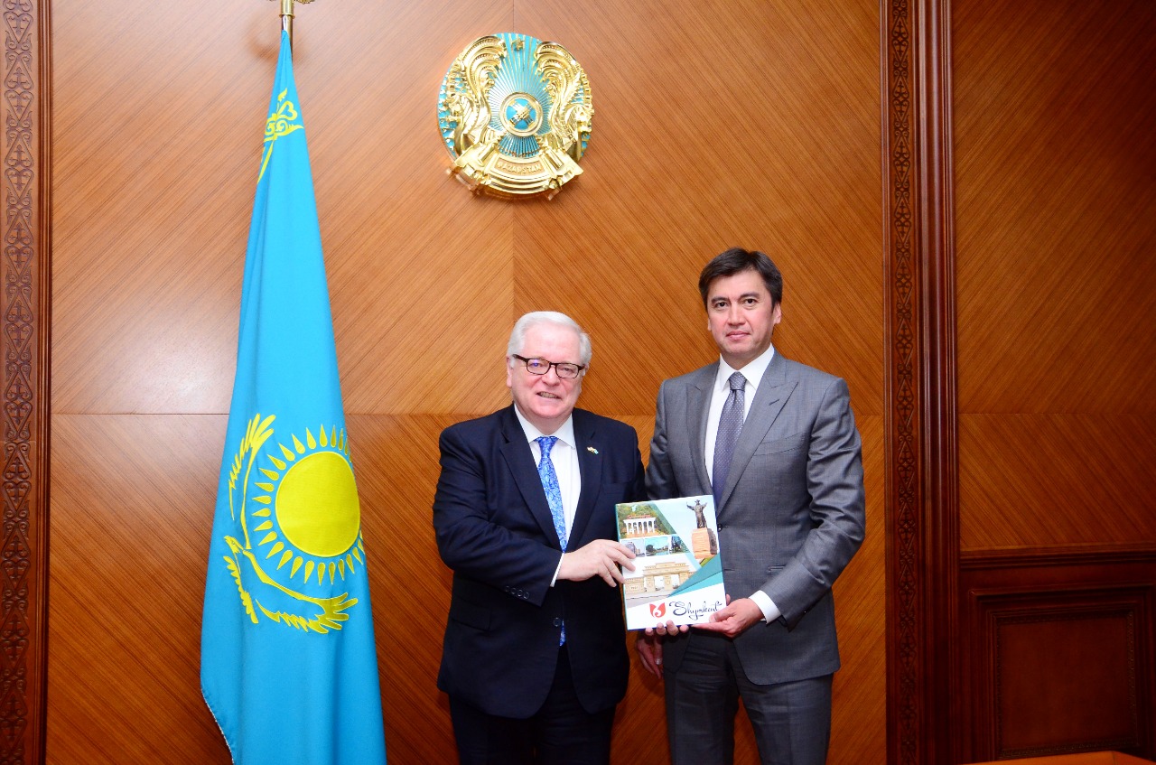 Shymkent qalasynyń ákimi Ulybrıtanııa elshisimen kezdesti