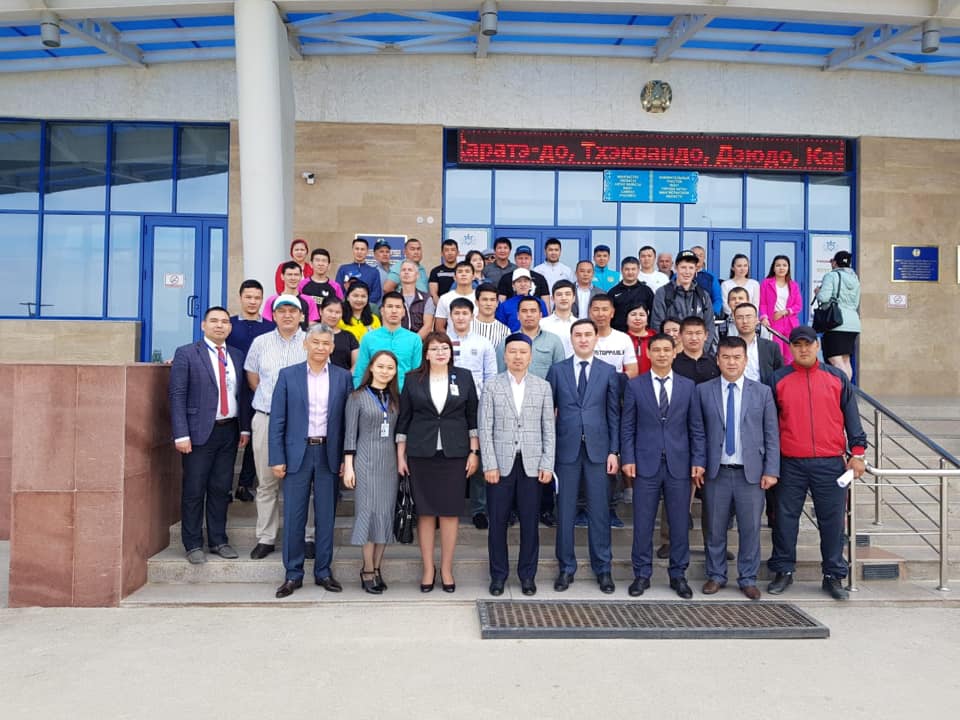 Mańǵystaý sportshylary jemqorlyqqa qarsy qozǵalysqa qoldaý bildirdi