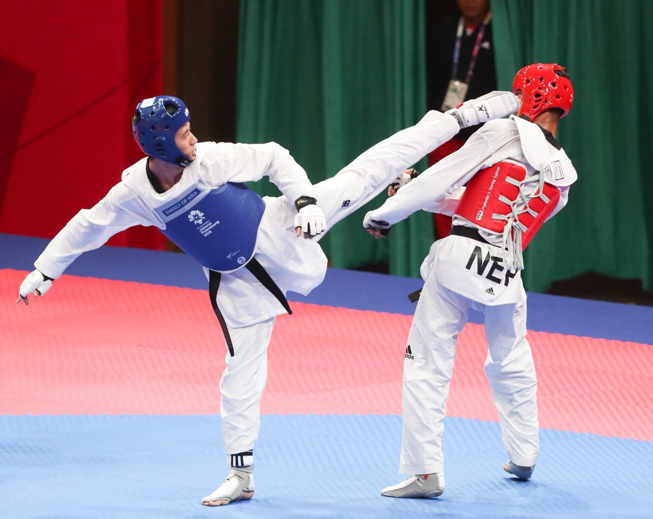 Taekvondo: Ekinshi kúni de júlde buıyrmady