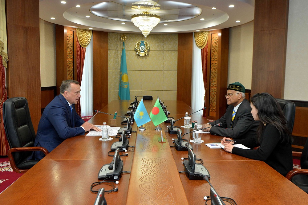 Sergeı Gromov Bangladesh Halyq Respýblıkasynyń elshisin qabyldady