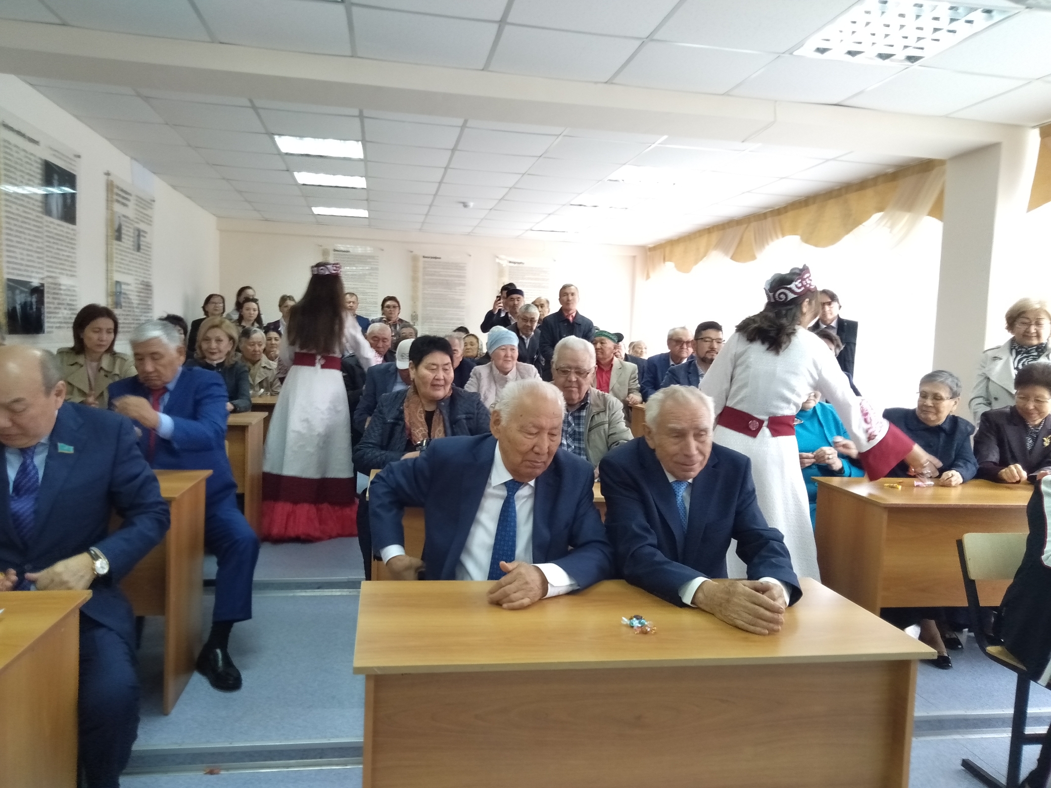 Qostanaıdaǵy bilim ordasynda akademık О́mirzaq Sultanǵazın atyndaǵy dárishana ashyldy