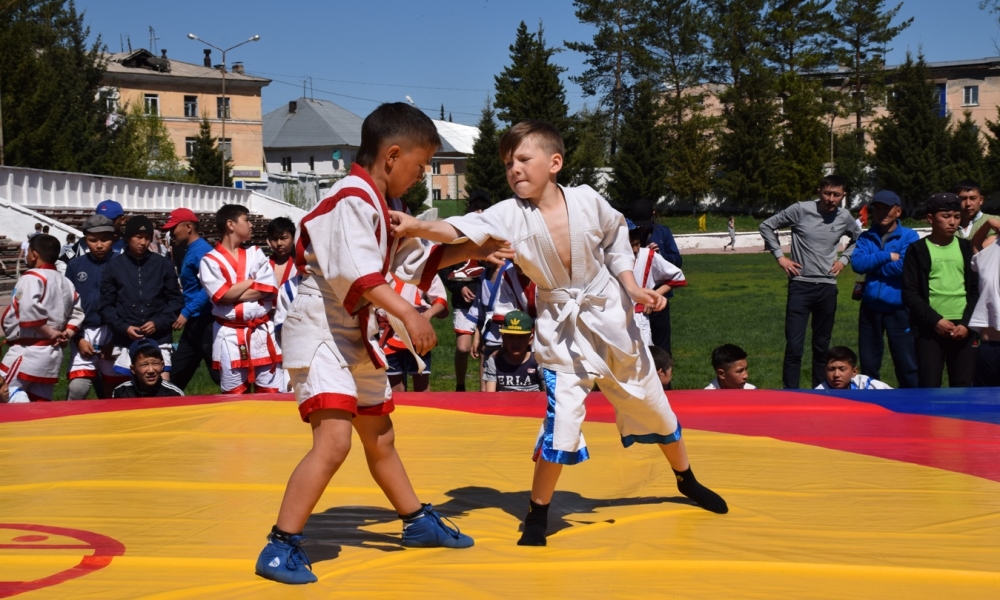 Altaı aýdanynda qazaq kúresinen oblystyq chempıonat ótti