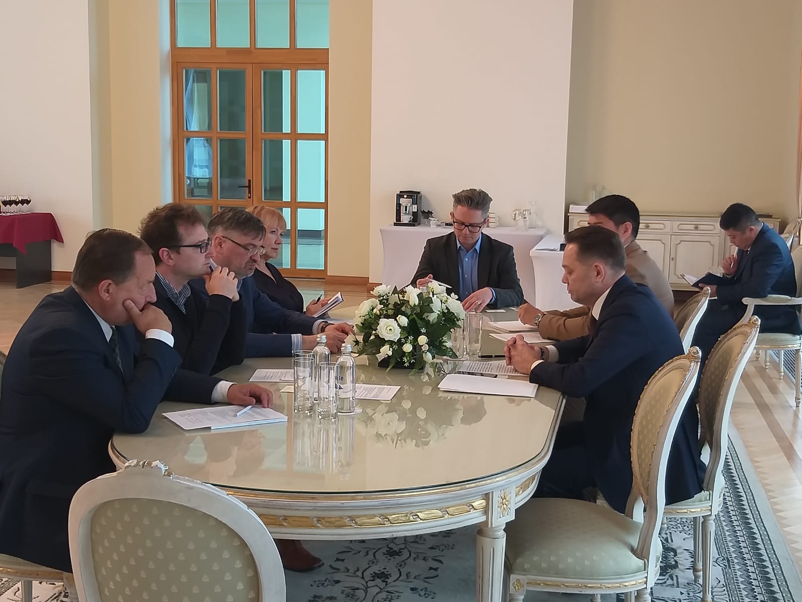 Lıtvada Qazaqstan Respýblıkasy Prezıdentiniń saılaý kúnine saılaý ýchaskesi ashylady