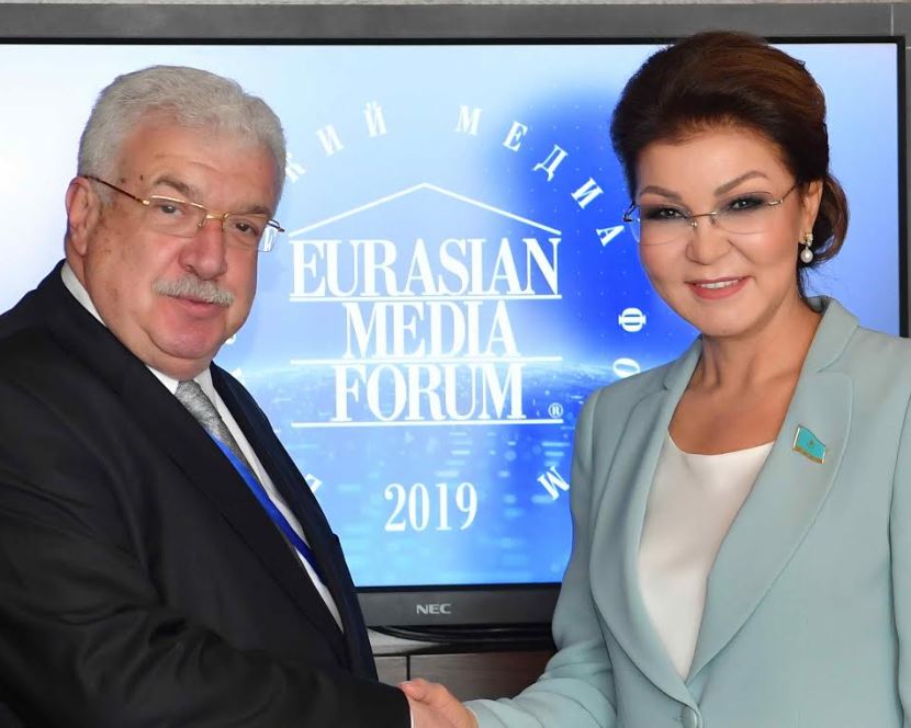 Darıǵa Nazarbaeva Mıhaıl Gýsmanmen kezdesti