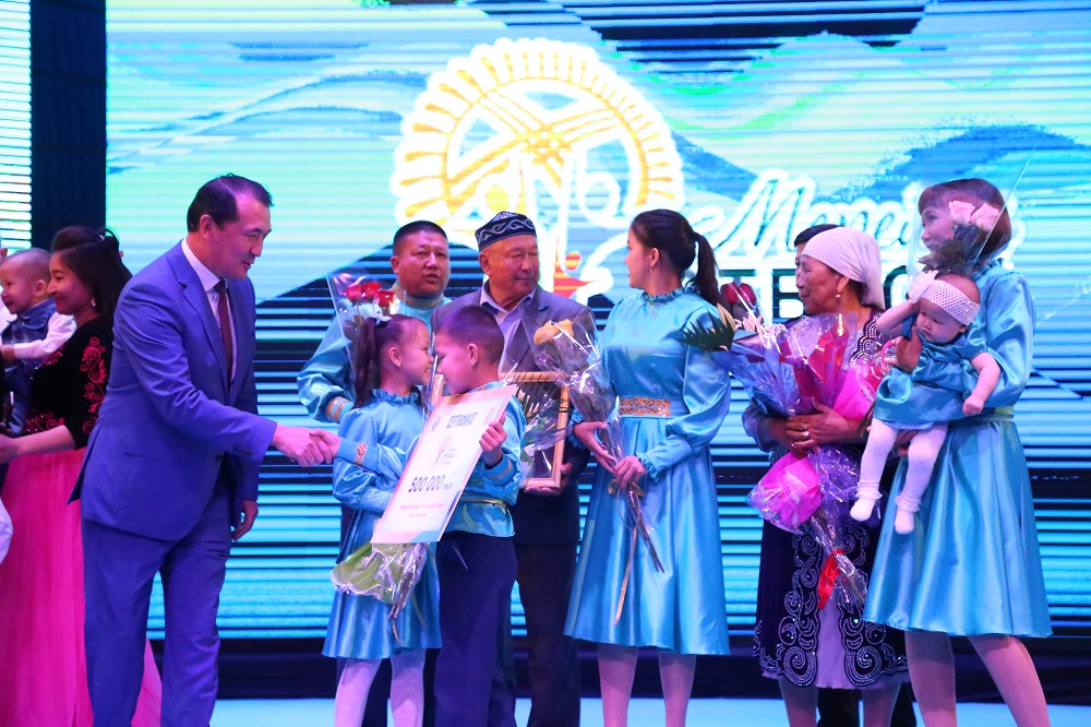 Batys Qazaqstanda «Mereıli otbasy» baıqaýynyń jeńimpazy anyqtaldy