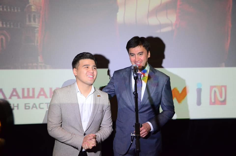 Shymkenttikter «Aladdın» fılmin qazaq tilinde kórdi