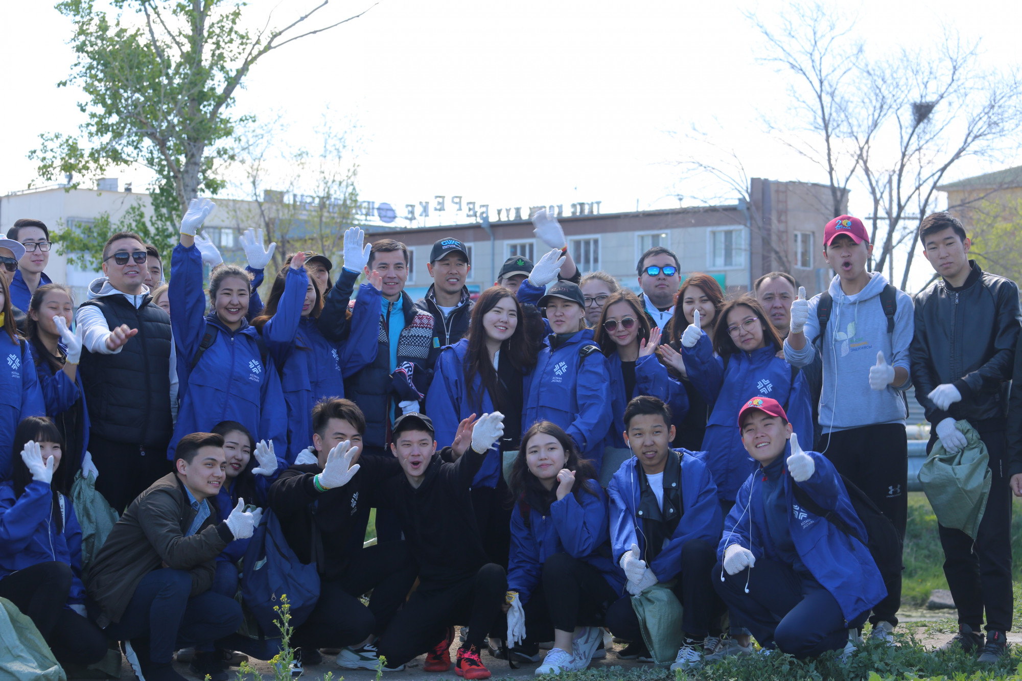 Elorda turǵyndary Sarybulaq ózeniniń jaǵasyn tazalady