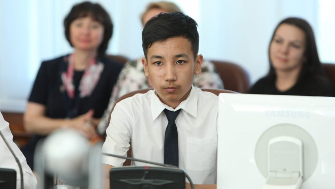 Álem chempıonynyń syıy