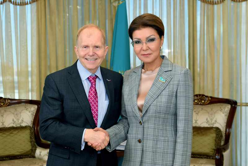 AQSh elshisin qabyldady